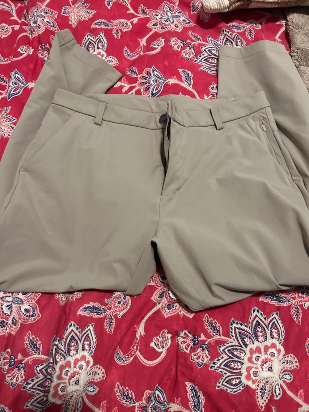 lululemon athletica Men's Tan Dress Pants - Picture 5 of 6